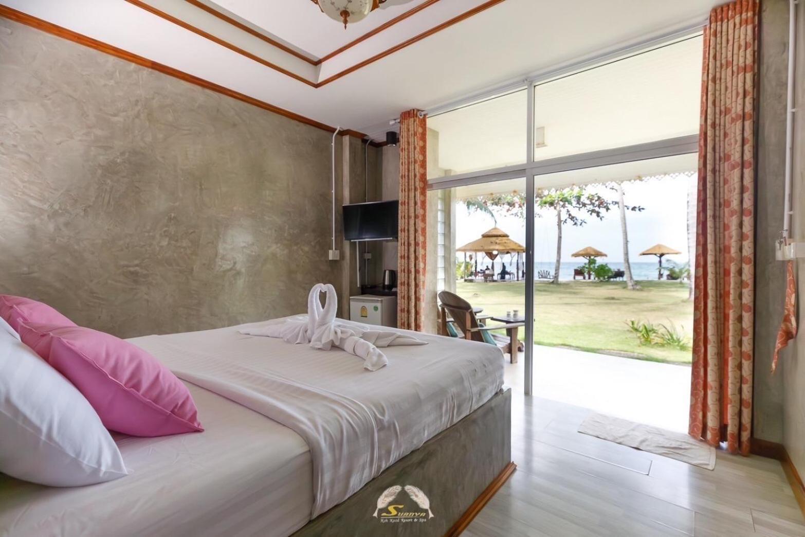 Suanya Kohkood Resort And Spa Ko Kut Exterior photo