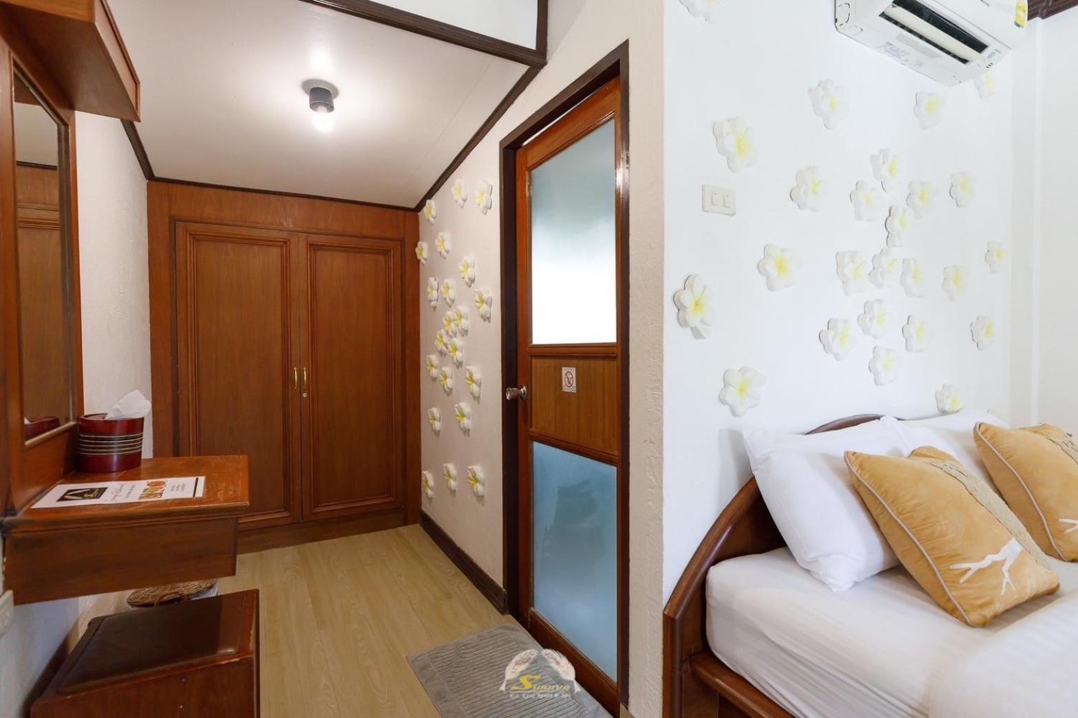 Suanya Kohkood Resort And Spa Ko Kut Exterior photo